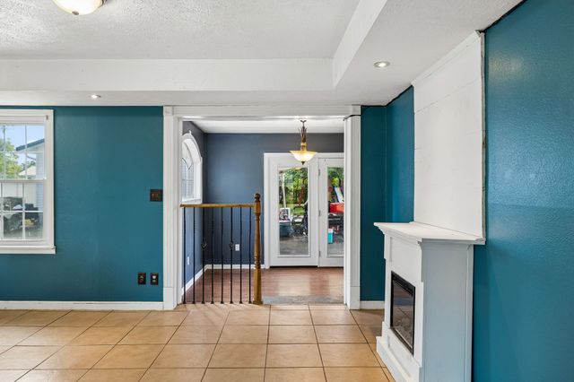 312 Hinson St, Hohenwald, TN 38462