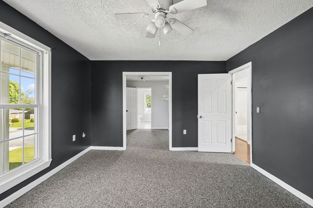 312 Hinson St, Hohenwald, TN 38462