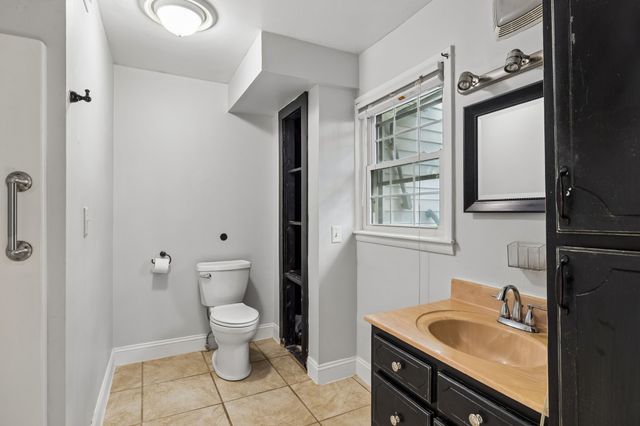 312 Hinson St, Hohenwald, TN 38462