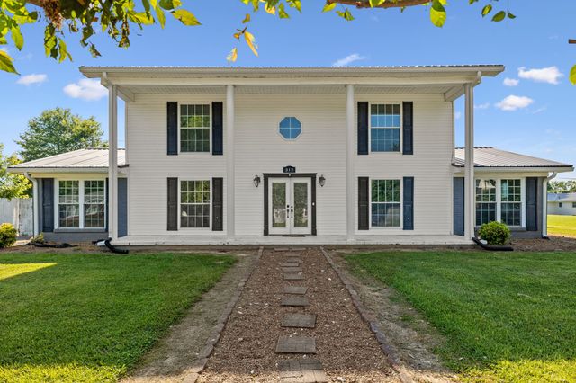 312 Hinson St, Hohenwald, TN 38462