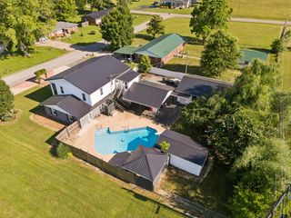 312 Hinson St, Hohenwald, TN 38462