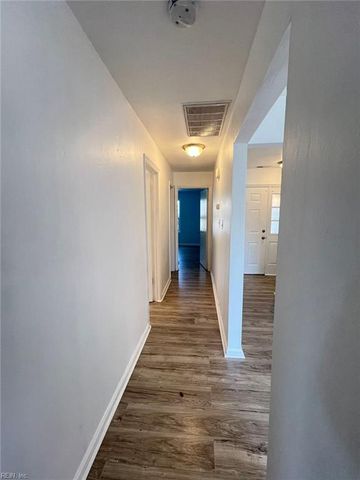 1530 Hummingbird LN, Virginia Beach, VA 23454