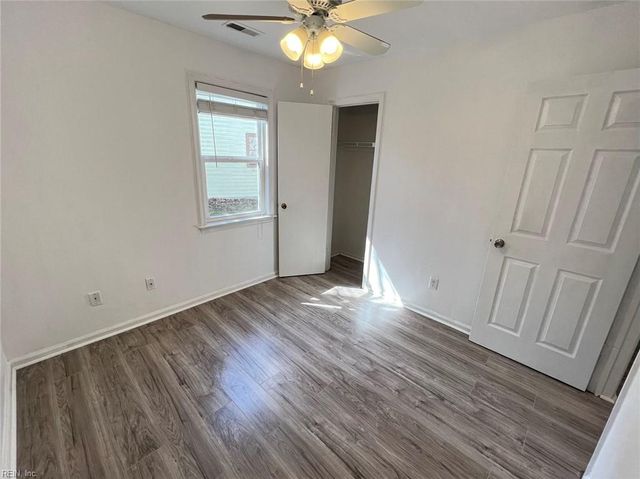 1530 Hummingbird LN, Virginia Beach, VA 23454