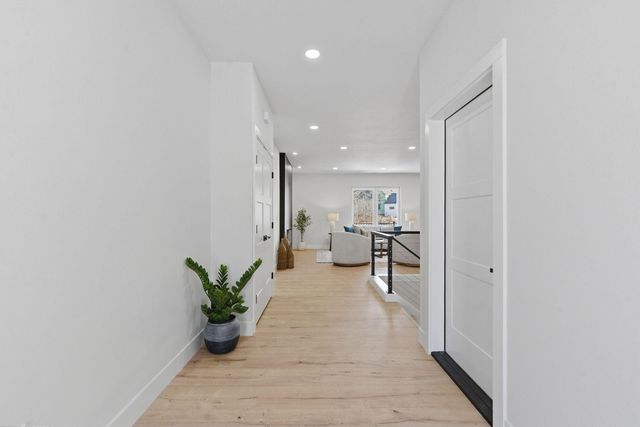 252 S Hickory Hills Boulevard, Springfield, MO 65802