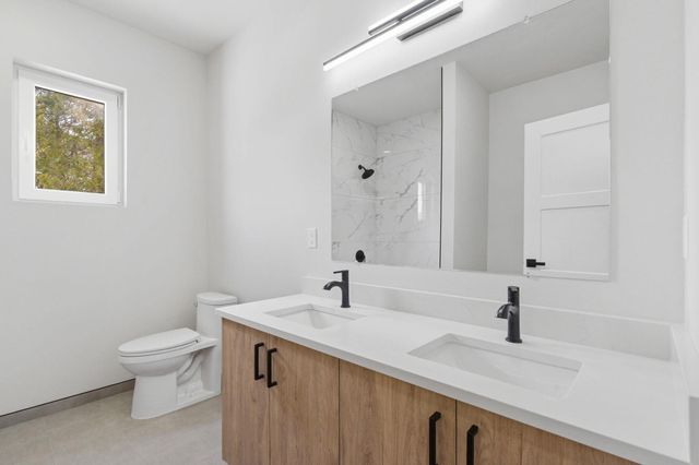 252 S Hickory Hills Boulevard, Springfield, MO 65802