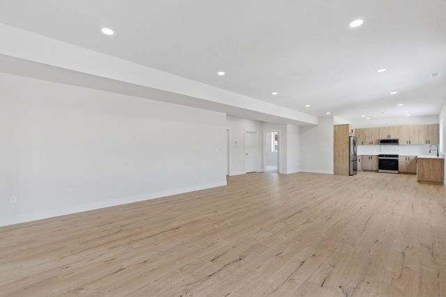 252 S Hickory Hills Boulevard, Springfield, MO 65802