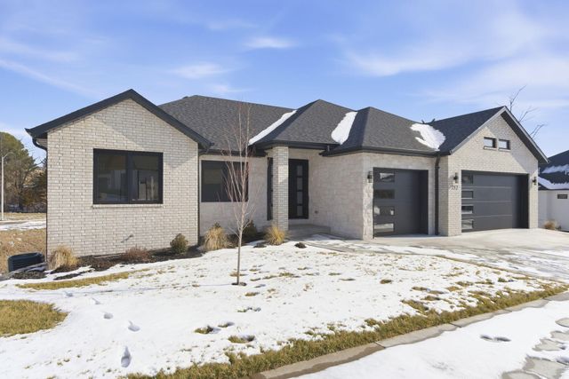 252 S Hickory Hills Boulevard, Springfield, MO 65802