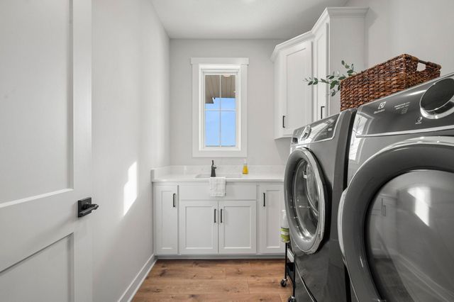 11014 Taylor Lane, Rogers, MN 55374