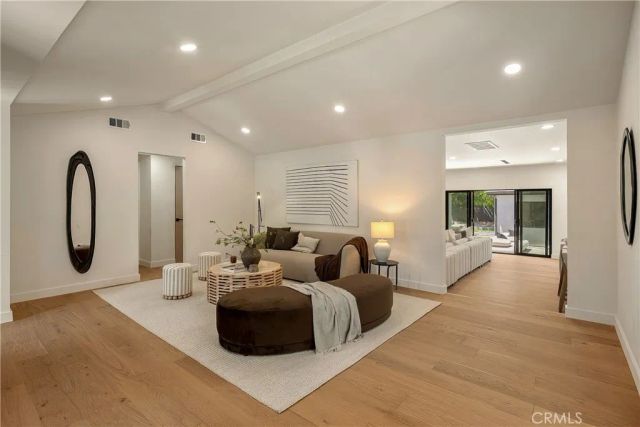 12311 Hartsook Street, Valley Village, CA 91607