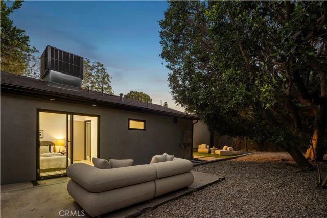12311 Hartsook Street, Valley Village, CA 91607
