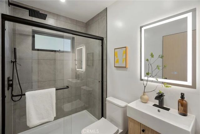 12311 Hartsook Street, Valley Village, CA 91607