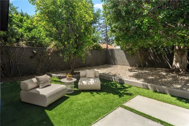 12311 Hartsook Street, Valley Village, CA 91607