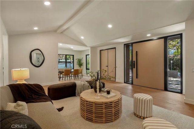 12311 Hartsook Street, Valley Village, CA 91607