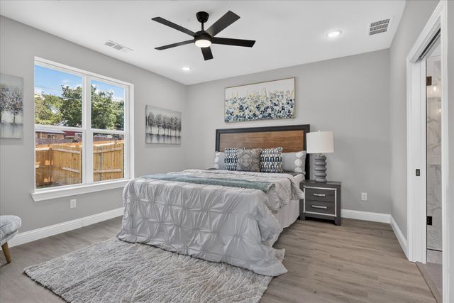 808 Premier, Grand Prairie, TX 75051