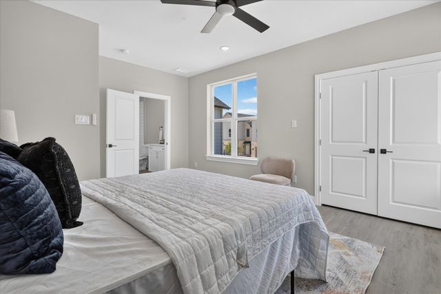 808 Premier, Grand Prairie, TX 75051