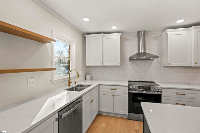 200 Leyswood Drive, Greenville, SC 29615