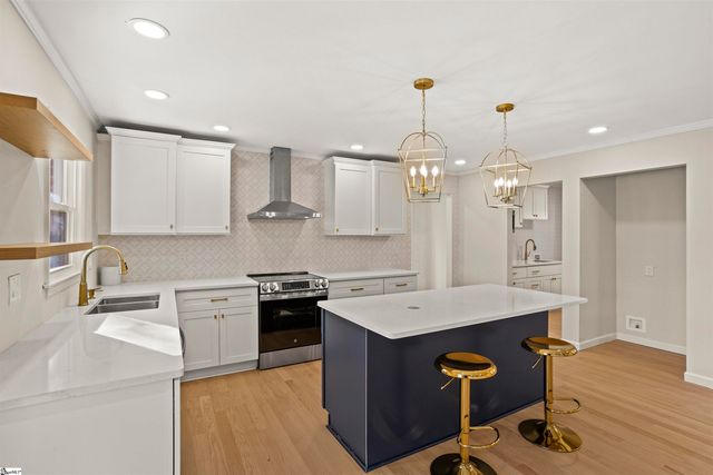 200 Leyswood Drive, Greenville, SC 29615