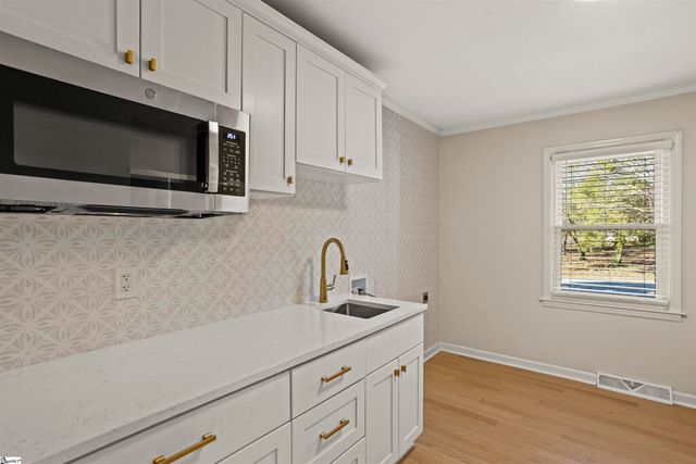 200 Leyswood Drive, Greenville, SC 29615