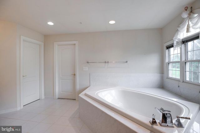 19336 CYPRESS HILL WAY, Gaithersburg, MD 20879
