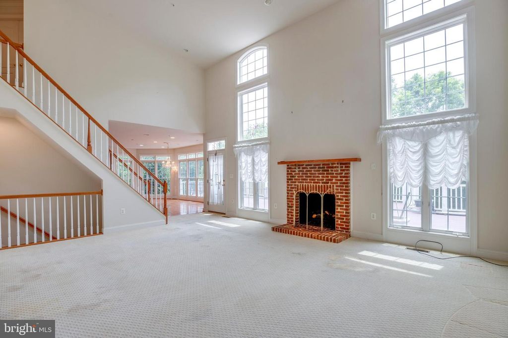 Image 20 of property listing at 19336 CYPRESS HILL WAY, Gaithersburg, MD 20879