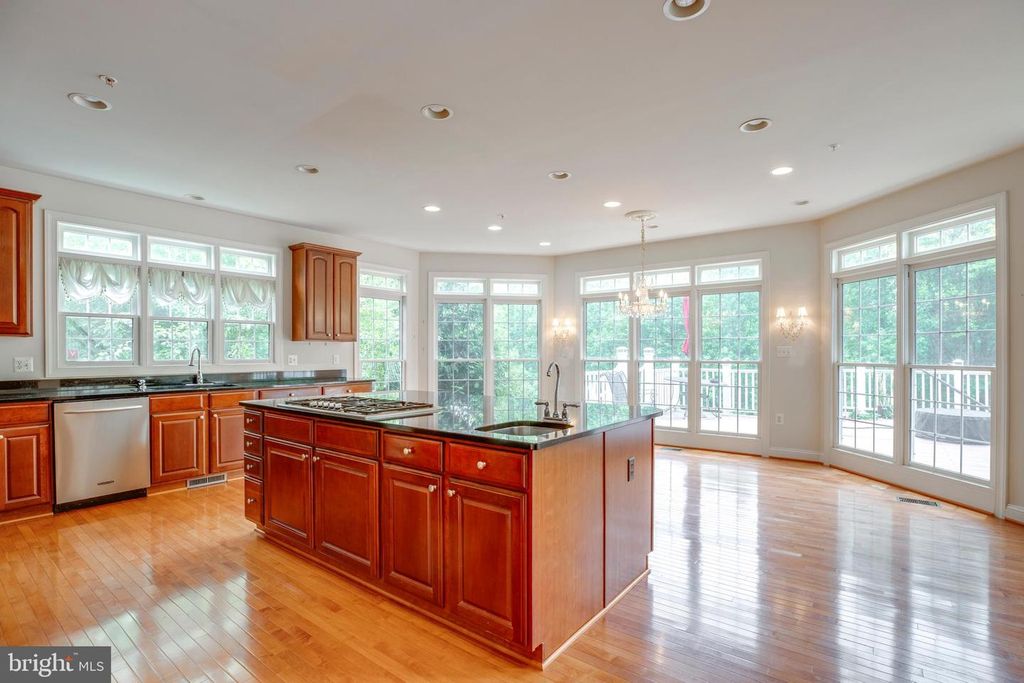Image 26 of property listing at 19336 CYPRESS HILL WAY, Gaithersburg, MD 20879