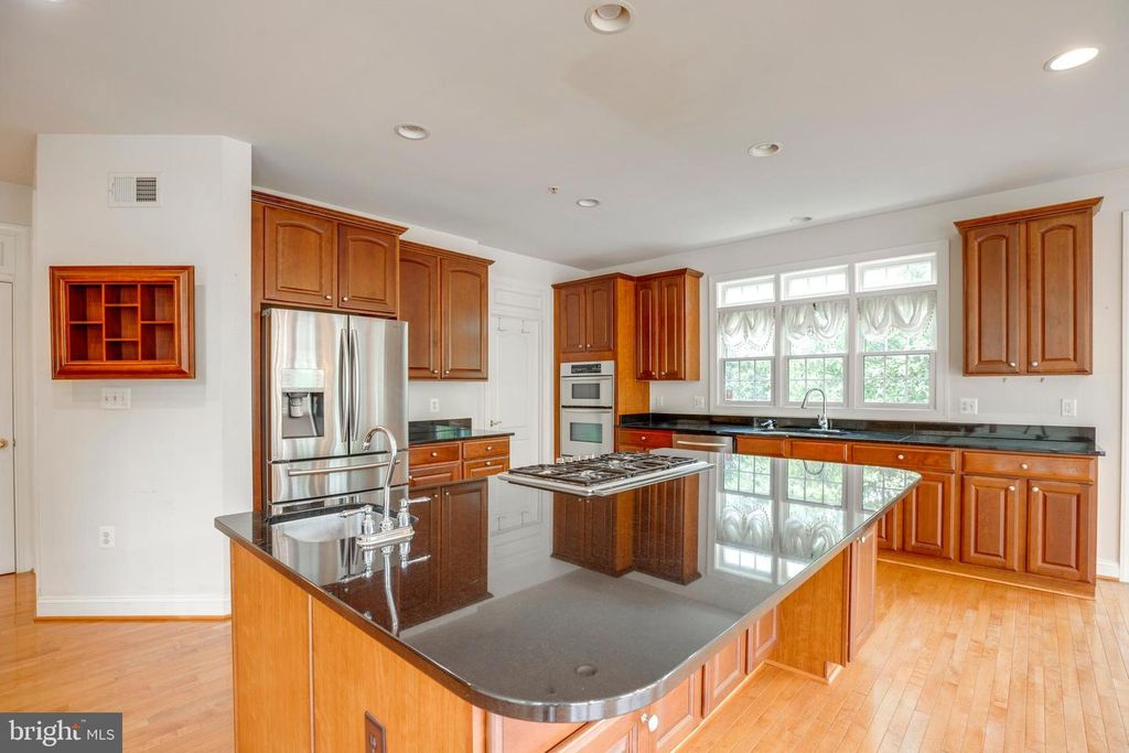 Image 31 of property listing at 19336 CYPRESS HILL WAY, Gaithersburg, MD 20879