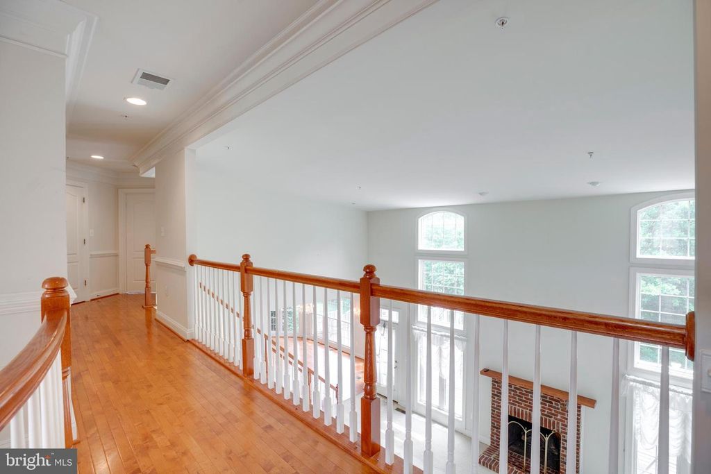 Image 41 of property listing at 19336 CYPRESS HILL WAY, Gaithersburg, MD 20879