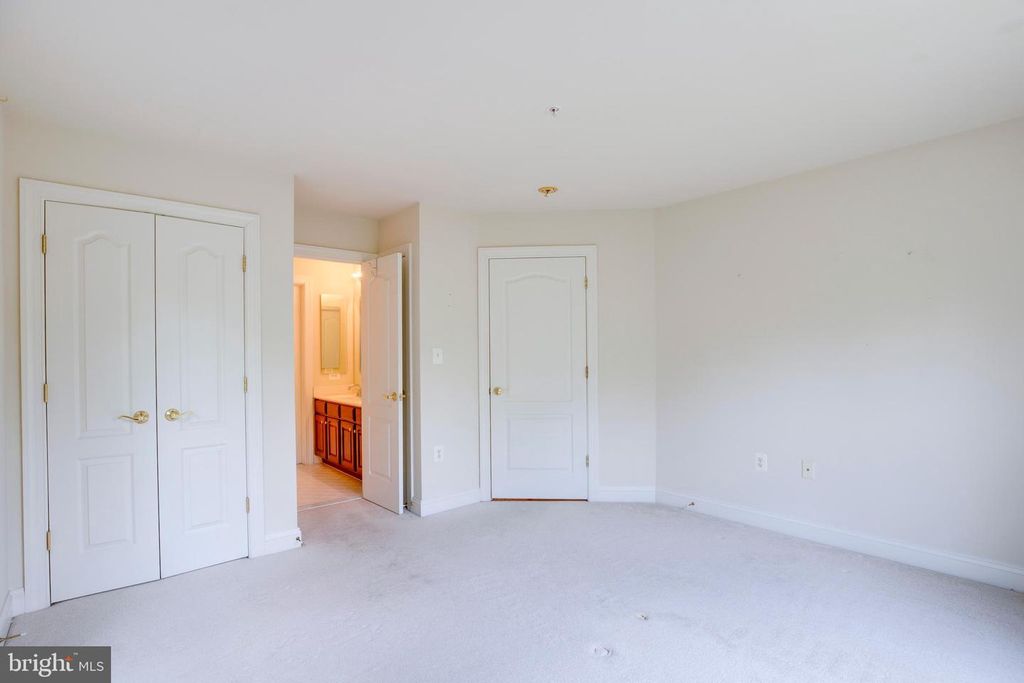 Image 47 of property listing at 19336 CYPRESS HILL WAY, Gaithersburg, MD 20879