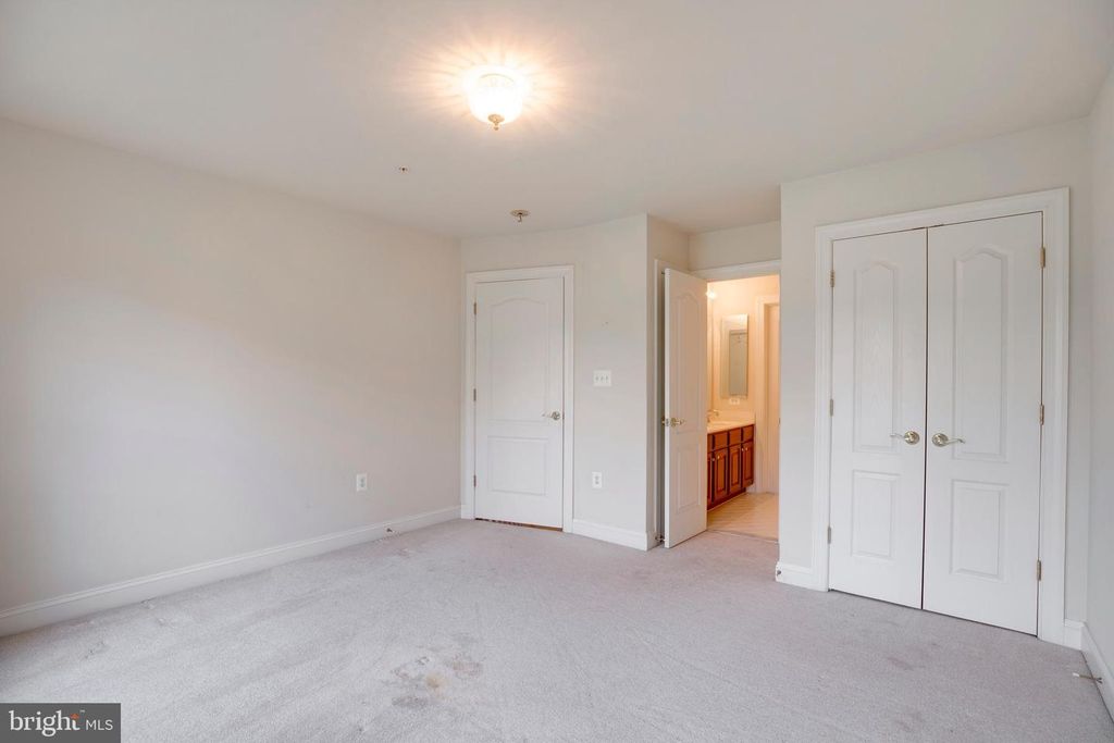 Image 51 of property listing at 19336 CYPRESS HILL WAY, Gaithersburg, MD 20879