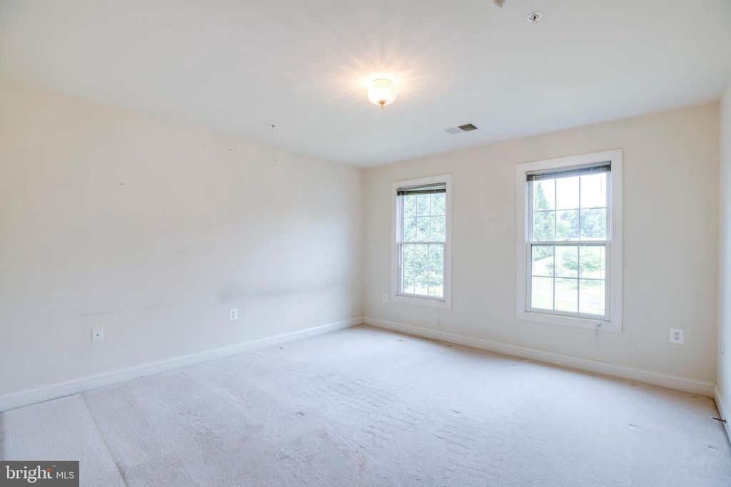 Image 52 of property listing at 19336 CYPRESS HILL WAY, Gaithersburg, MD 20879