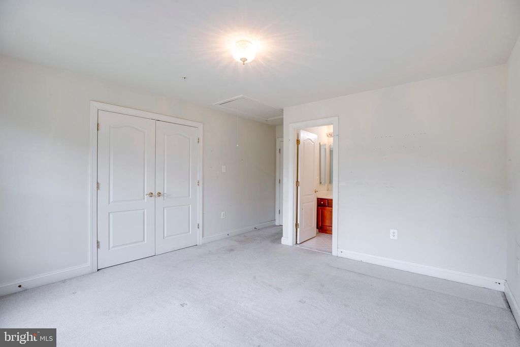 Image 53 of property listing at 19336 CYPRESS HILL WAY, Gaithersburg, MD 20879