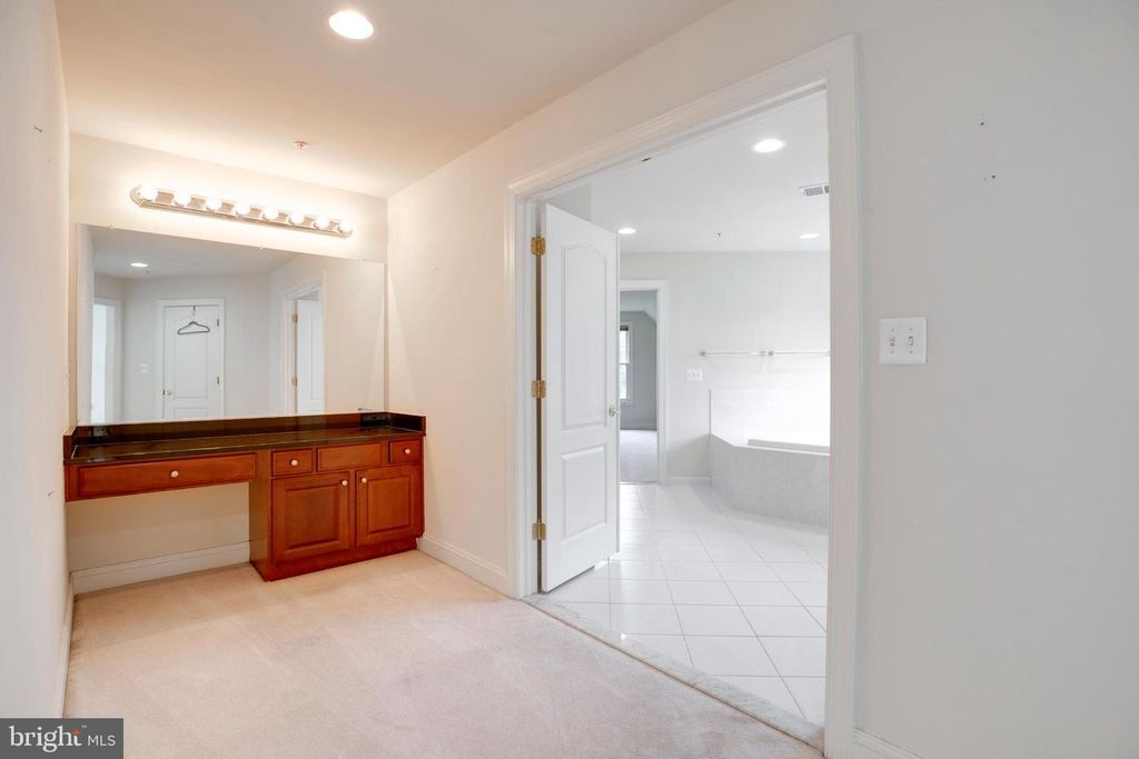 Image 60 of property listing at 19336 CYPRESS HILL WAY, Gaithersburg, MD 20879