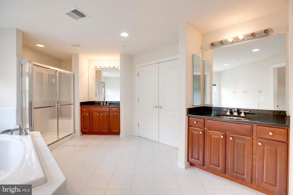 Image 64 of property listing at 19336 CYPRESS HILL WAY, Gaithersburg, MD 20879