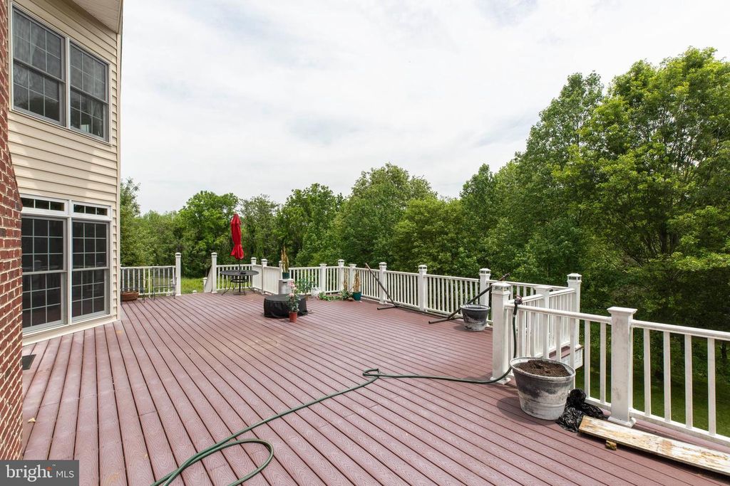 Image 69 of property listing at 19336 CYPRESS HILL WAY, Gaithersburg, MD 20879