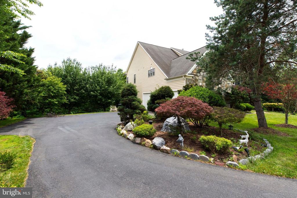 Image 71 of property listing at 19336 CYPRESS HILL WAY, Gaithersburg, MD 20879