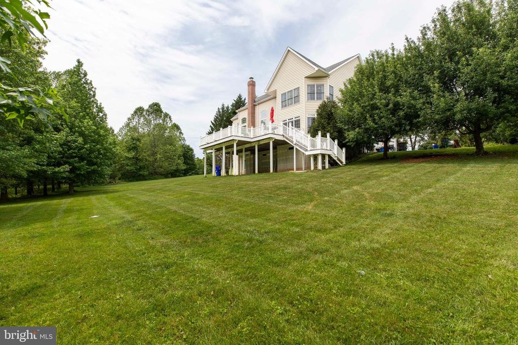 Image 72 of property listing at 19336 CYPRESS HILL WAY, Gaithersburg, MD 20879