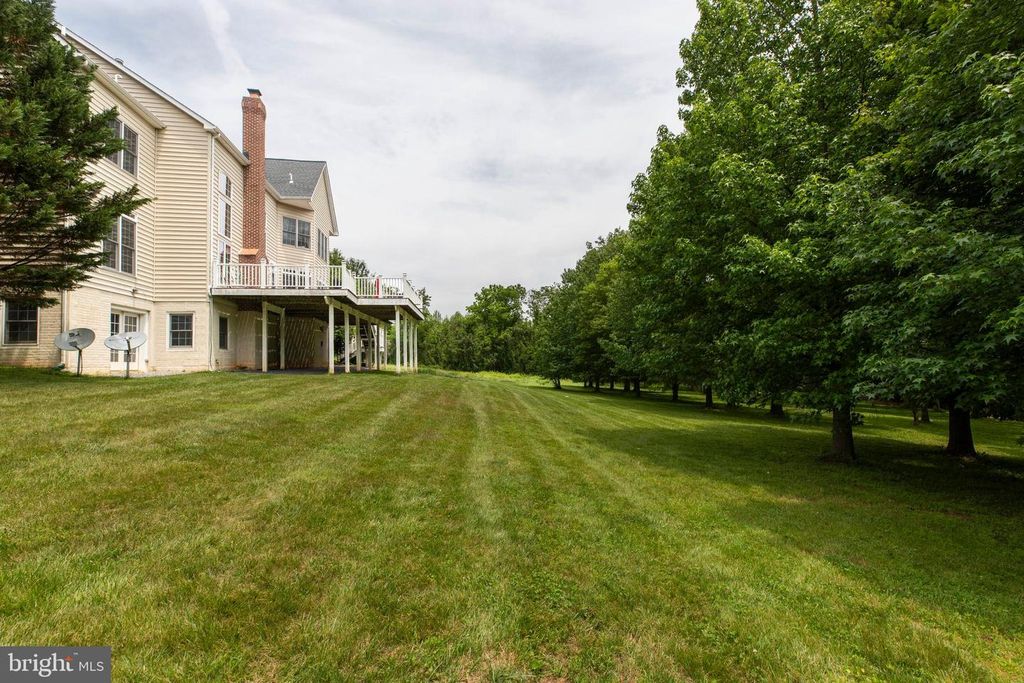 Image 75 of property listing at 19336 CYPRESS HILL WAY, Gaithersburg, MD 20879