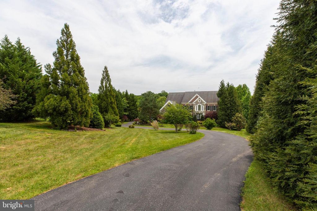 Image 80 of property listing at 19336 CYPRESS HILL WAY, Gaithersburg, MD 20879
