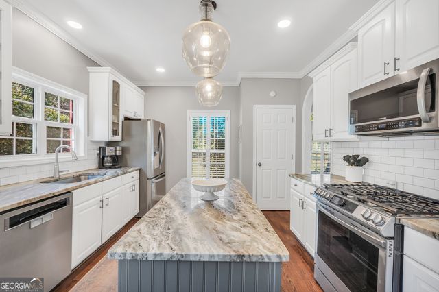 1964 E Lake Road, Mcdonough, GA 30252