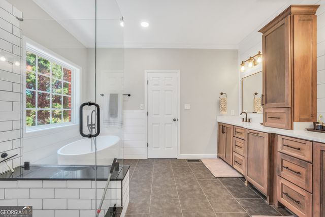 1964 E Lake Road, Mcdonough, GA 30252