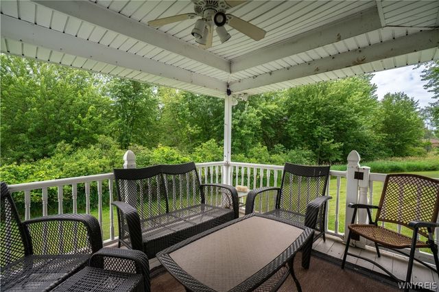 25 Elmsford Drive, West Seneca, NY 14224