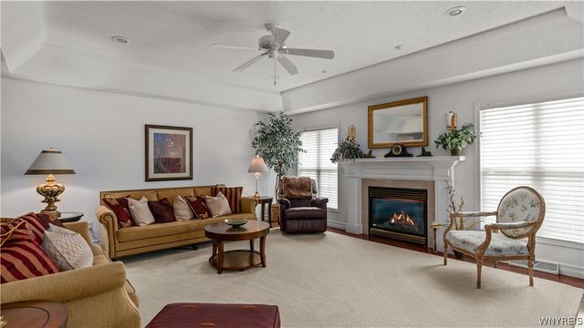 25 Elmsford Drive, West Seneca, NY 14224