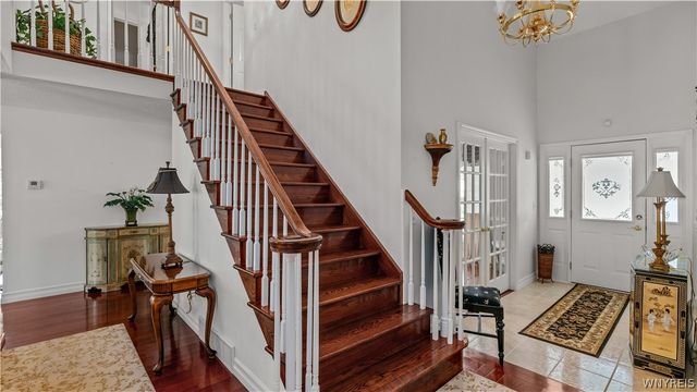 25 Elmsford Drive, West Seneca, NY 14224