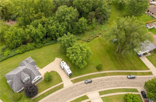 25 Elmsford Drive, West Seneca, NY 14224