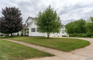 25 Elmsford Drive, West Seneca, NY 14224