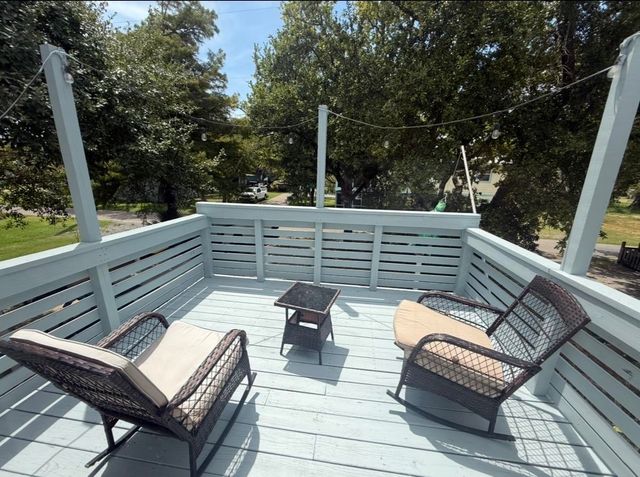 162 Smith Ln, Grand Isle, LA 70358