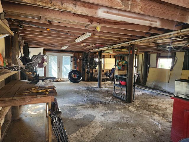 162 Smith Ln, Grand Isle, LA 70358