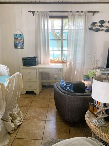 162 Smith Ln, Grand Isle, LA 70358