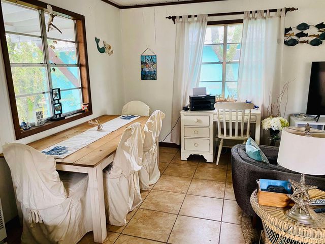 162 Smith Ln, Grand Isle, LA 70358