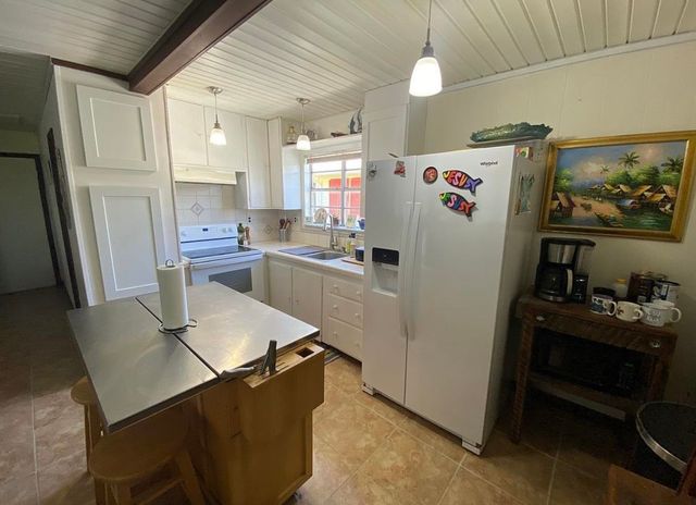 162 Smith Ln, Grand Isle, LA 70358